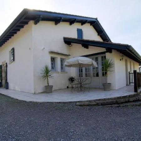 House Iratze Xumea 164 بيت للعطل *